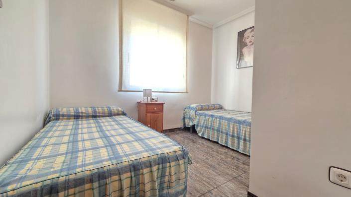 Image No.18-2 Bed Townhouse for sale