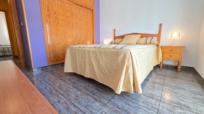 Image No.26-2 Bed Townhouse for sale