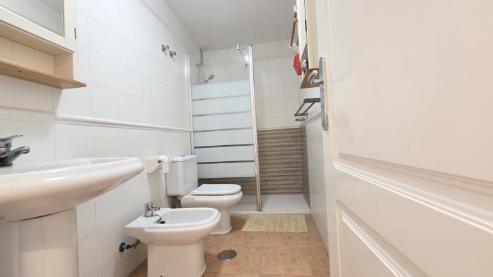 Image No.24-2 Bed Apartment for sale