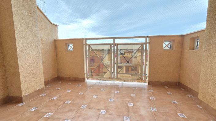 Image No.21-2 Bed Apartment for sale