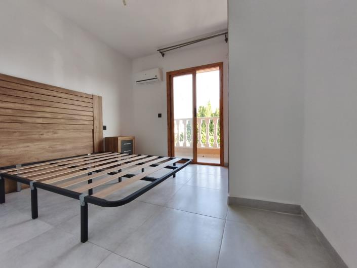 Image No.9-2 Bed Townhouse for sale