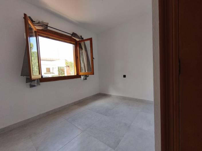 Image No.24-2 Bed Townhouse for sale