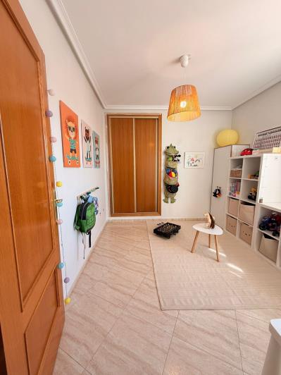 Image No.7-3 Bed Apartment for sale