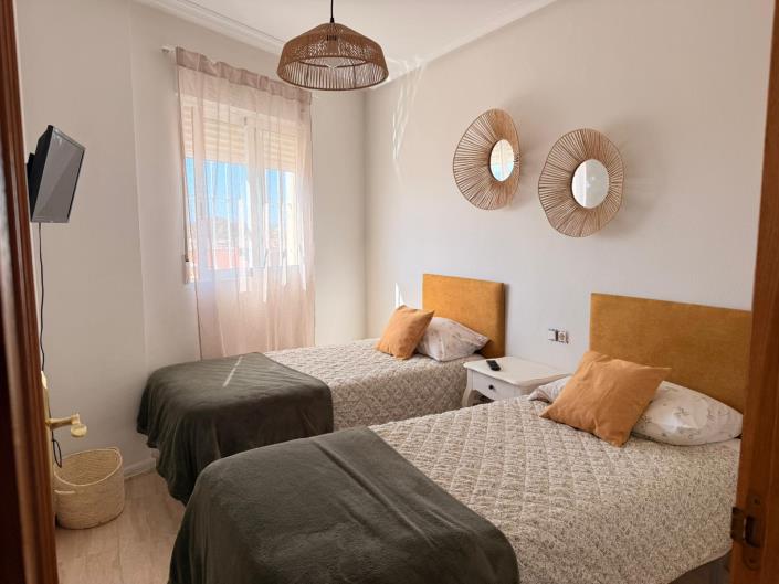 Image No.15-3 Bed Apartment for sale