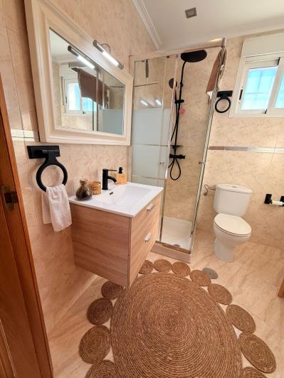 Image No.21-3 Bed Apartment for sale