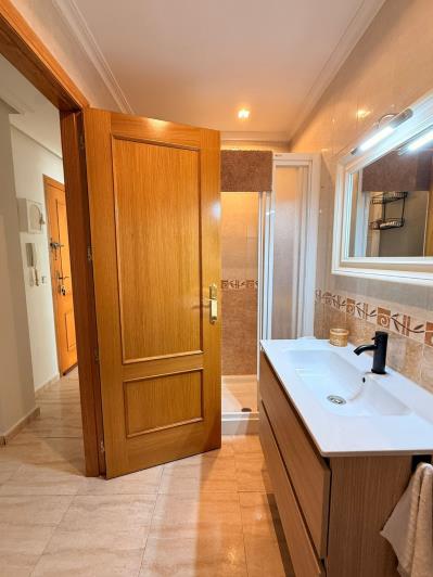 Image No.25-3 Bed Apartment for sale