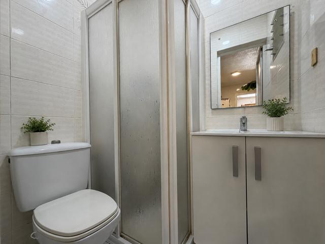 Image No.8-3 Bed Townhouse for sale