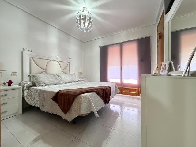 Image No.14-3 Bed Townhouse for sale