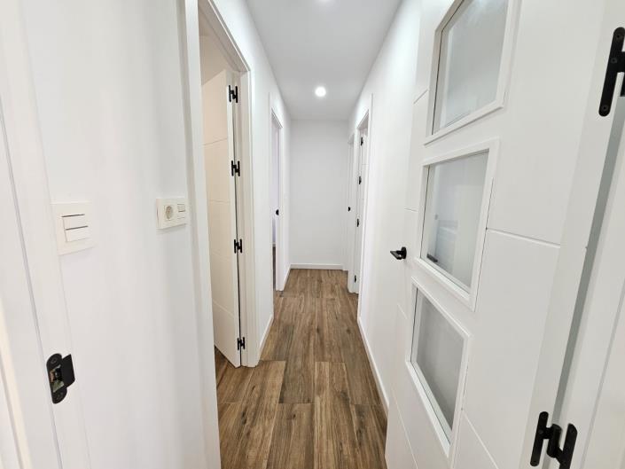 Image No.2-3 Bed House for sale
