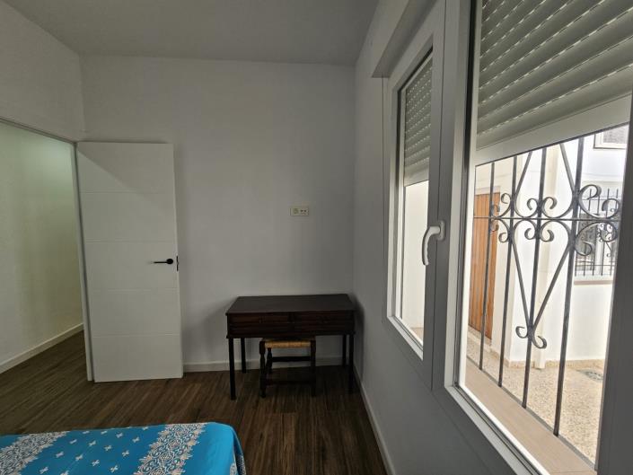 Image No.13-3 Bed House for sale