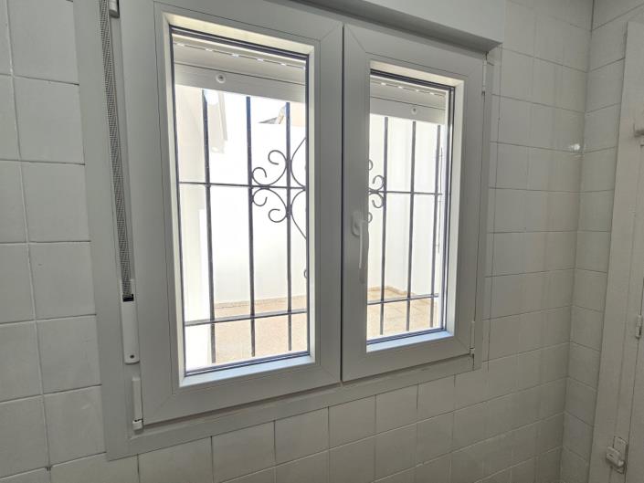 Image No.19-3 Bed House for sale
