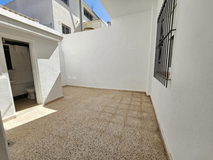 Image No.25-3 Bed House for sale