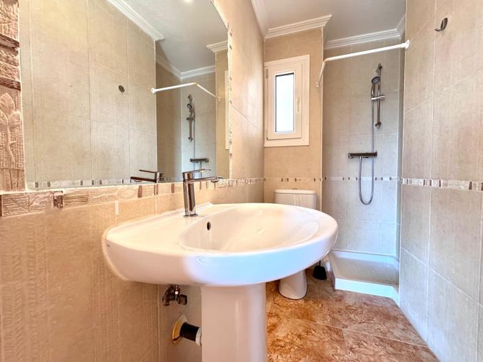 Image No.26-2 Bed Apartment for sale