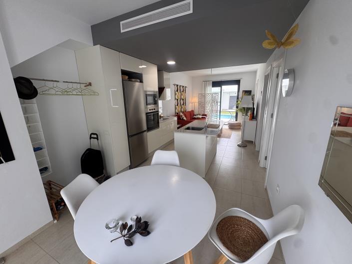 Image No.4-2 Bed Apartment for sale