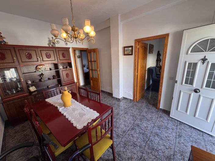 Image No.7-4 Bed House for sale