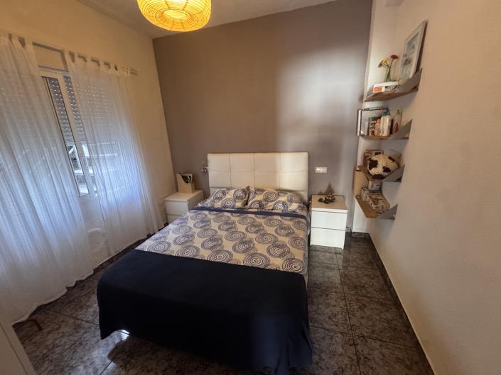Image No.20-4 Bed House for sale