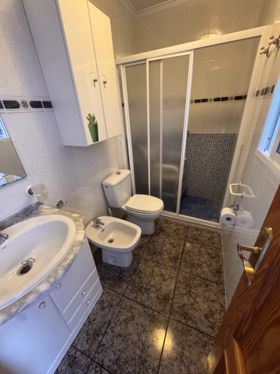 Image No.22-4 Bed House for sale
