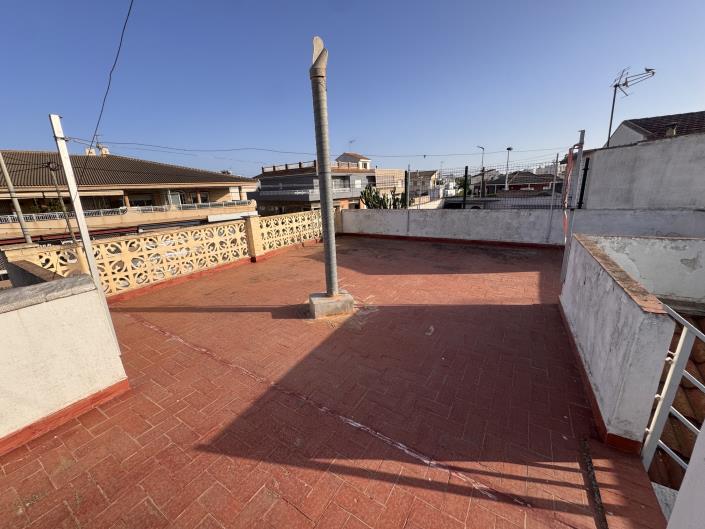 Image No.27-4 Bed House for sale