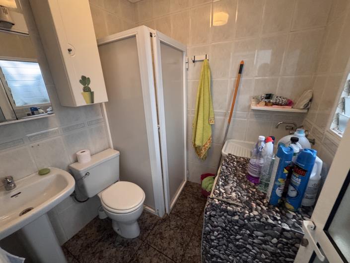 Image No.31-4 Bed House for sale