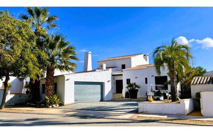 Image No.1-5 Bed Villa for sale
