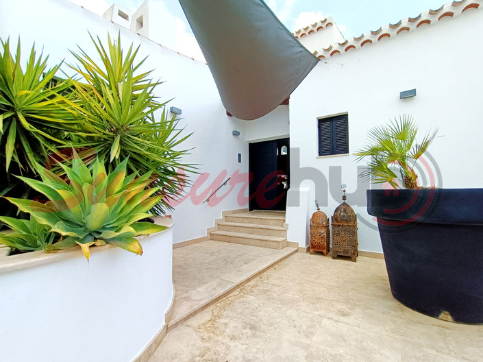 Image No.3-Villa de 5 chambres à vendre à El Valle Golf Resort