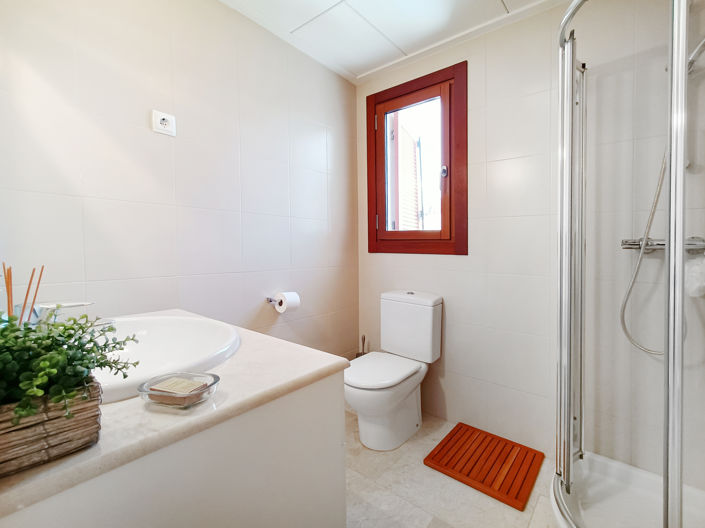 Image No.30-2 Bed Apartment for sale