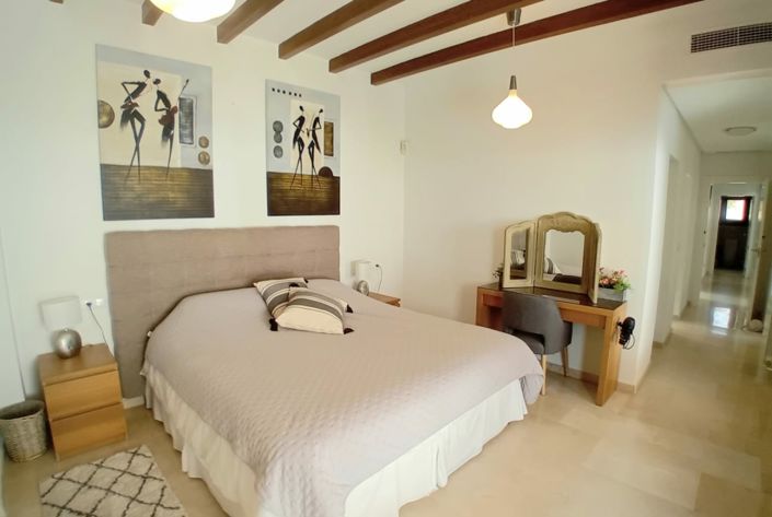 Image No.19-4 Bed Villa for sale