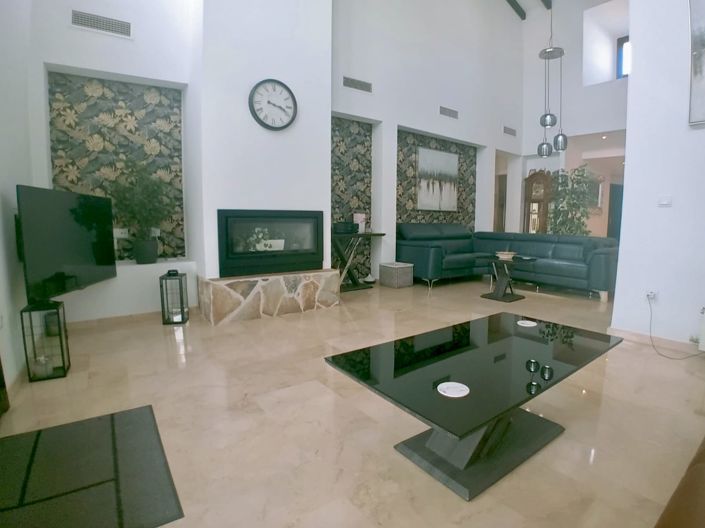 Image No.4-4 Bed Villa for sale