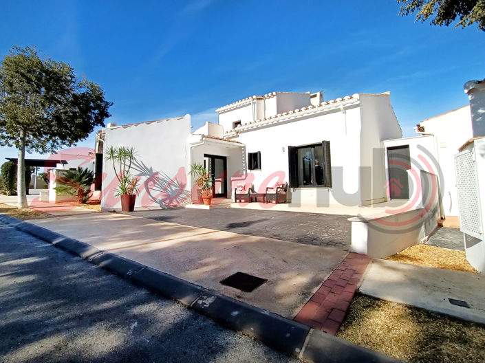 Image No.1-5 Bed Property for sale