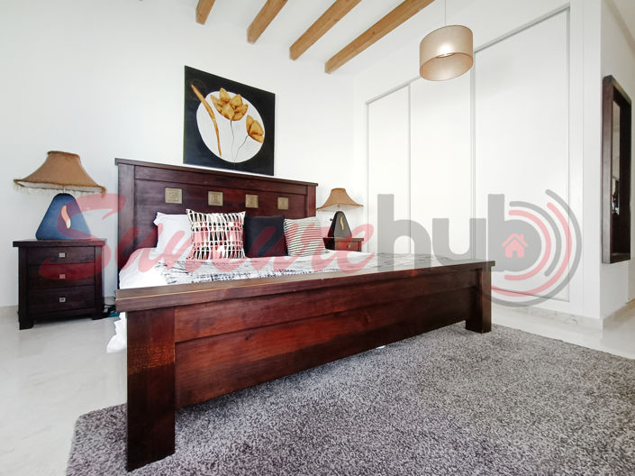 Image No.33-5 Bed Property for sale