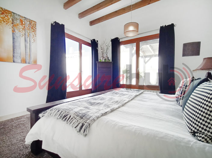 Image No.34-5 Bed Property for sale