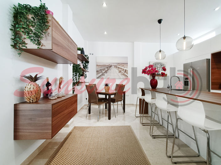 Image No.15-5 Bed Property for sale