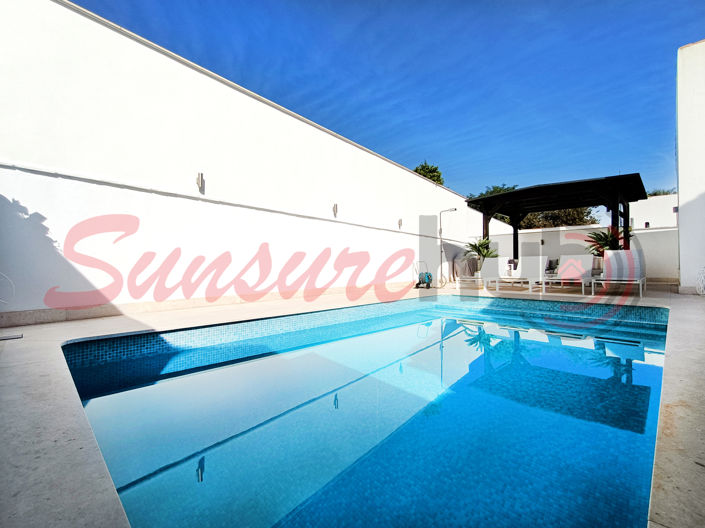 Image No.24-5 Bed Property for sale