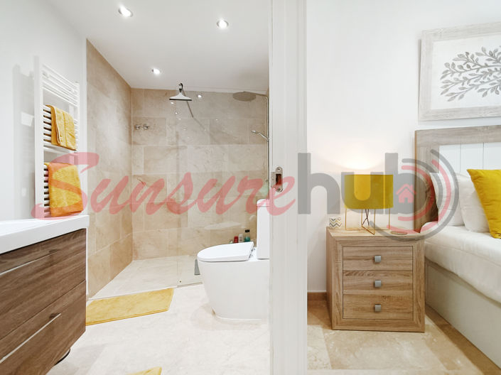 Image No.46-5 Bed Property for sale