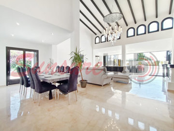 el-valle-agata-villa-12-dining-area-w-06-scal