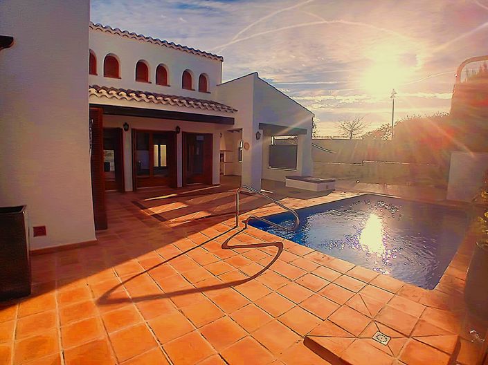 Image No.8-3 Bed Villa for sale