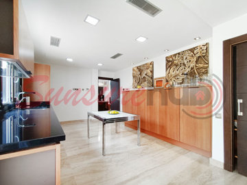 el-valle-rubi-villa-32-kitchen-04w-scaled