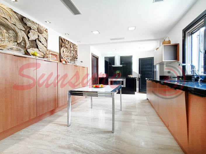 Image No.12-5 Bed Villa for sale