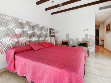 el-valle-rubi-villa-32-bedroom2-02w-scaled