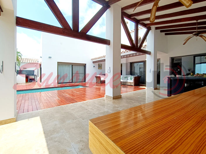 Image No.47-5 Bed Villa for sale