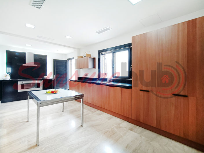 Image No.10-5 Bed Villa for sale