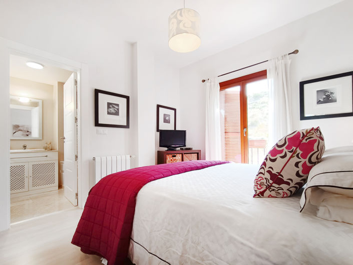 Image No.22-2 Bed Apartment for sale