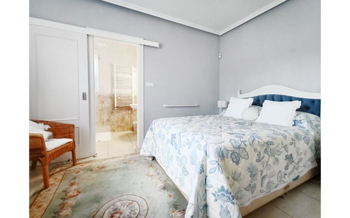 Image No.20-6 Bed Villa for sale