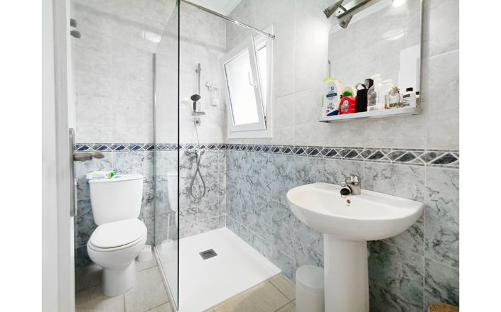 Image No.25-6 Bed Villa for sale