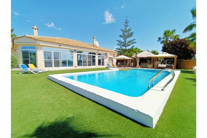 Image No.40-6 Bed Villa for sale