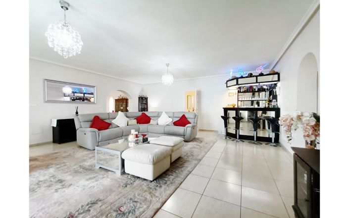 Image No.5-6 Bed Villa for sale