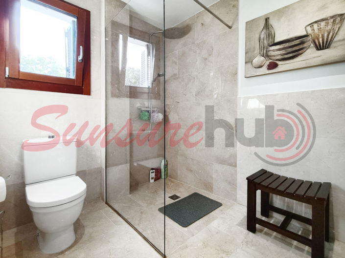 Image No.41-5 Bed Villa for sale