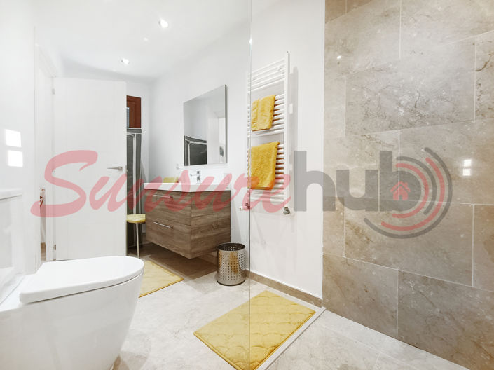 Image No.48-5 Bed Villa for sale