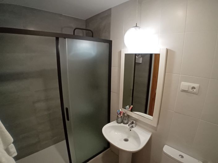 Image No.18-2 Bed Apartment for sale