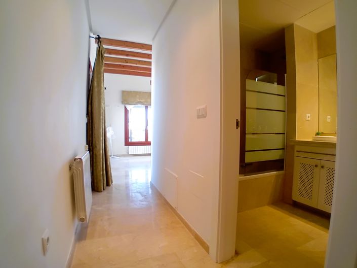 Image No.24-4 Bed Villa for sale